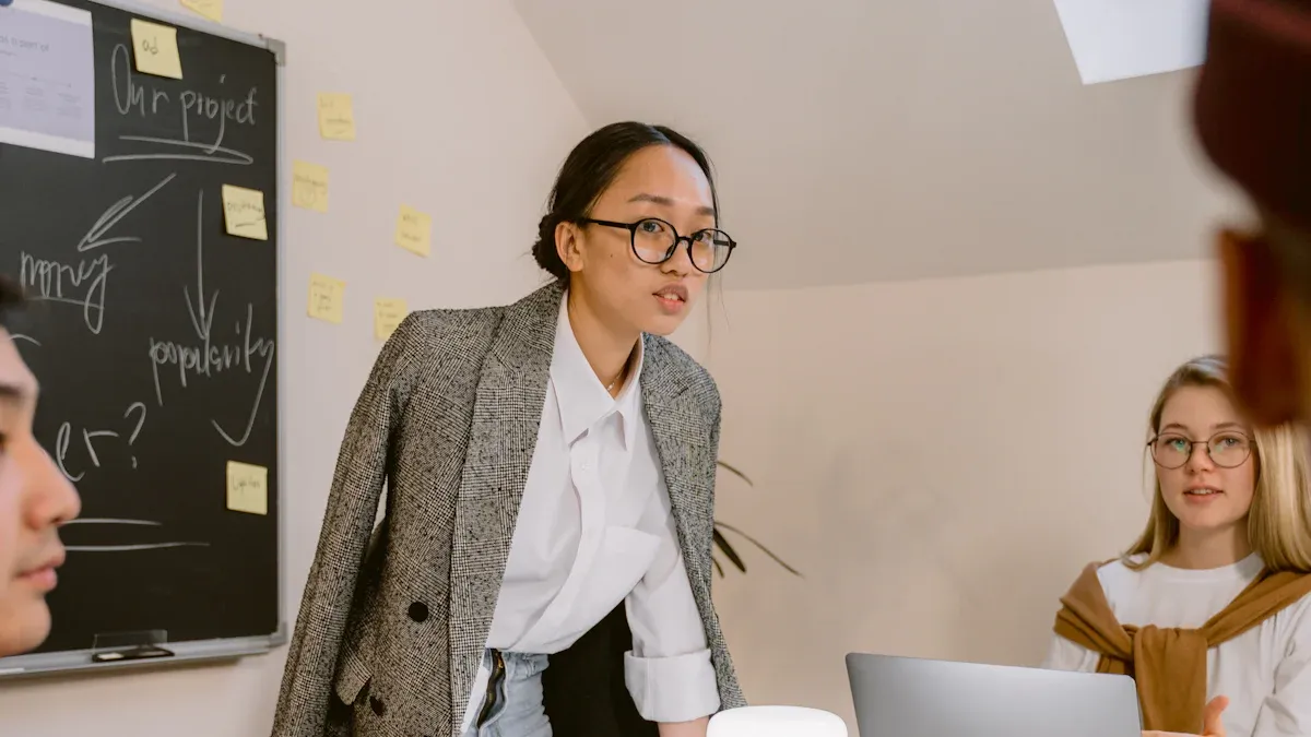 16 Creative Presentation Ideas for Leadership Training