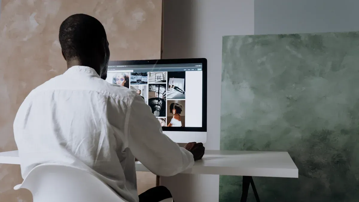 How Knowledge Graph Software is Used Across Industries